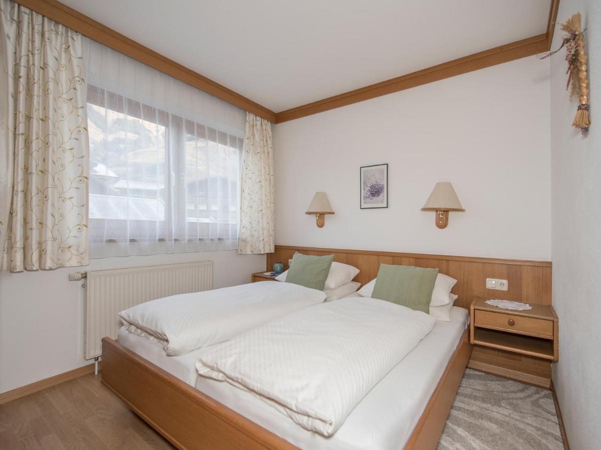 Pension Und Appartement Weinschreiber Rauris Exterior photo
